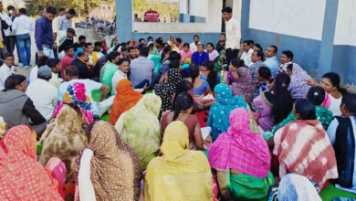 आदिवासी विभाग में हड़कंप: अतिरिक्त भर्ती हटाने के आदेश के बाद आंदोलन