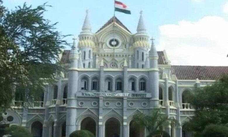 सीवरेज से दूषित नाले पर हाईकोर्ट सख्त, घरों के सीवेज को ट्रीटमेंट प्लांट से जोड़ने का आदेश