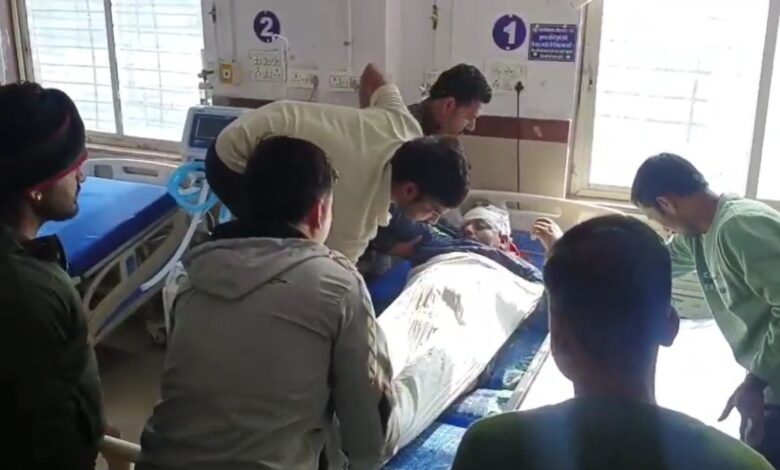 दतिया में दिनदहाड़े गोलीकांड: बाइक सवारों ने युवक की हत्या, शहर में दहशत दतिया में दिनदहाड़े गोलीकांड: बाइक सवारों ने युवक की हत्या, शहर में दहशत