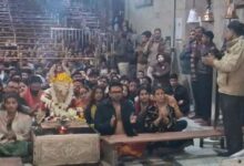 अभिनेत्री निमरत कौर ने महाकालेश्वर मंदिर में भस्म आरती में लिया आशीर्वाद