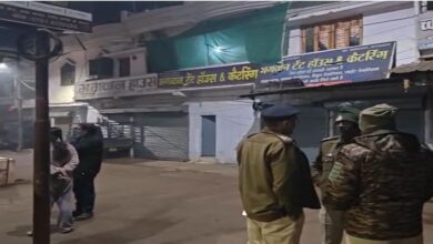 देर रात घर और दुकान पर लगातार फेंके बम, बदमाश बेखौफ