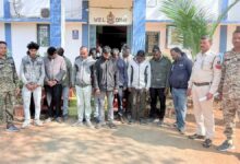 गरियाबंद में अश्लील कार्यक्रम पर पुलिस सख्त, 14 गिरफ्तार और तीन कर्मी निलंबित