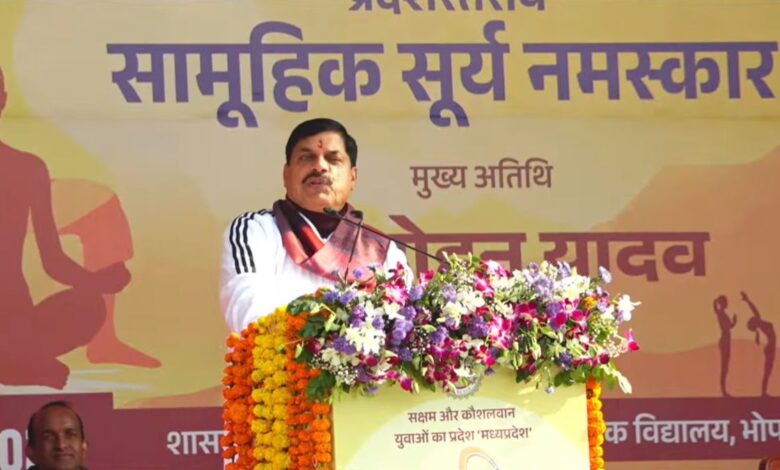 स्वामी विवेकानंद जयंती पर प्रदेशभर के स्कूलों में सामूहिक योग और प्रेरक संदेश