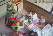 दो सेकंड में सराफा दुकान से 20 लाख के जेवरात गायब, CCTV में कैद