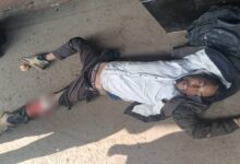 चलती ट्रेन में चढ़ते समय जबलपुर में यात्री की मौत