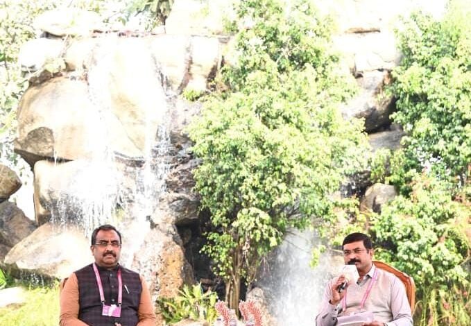 रायपुर साहित्य उत्सव में भारत का बौद्धिक विमर्श सत्र बना वैचारिक मंथन का केंद्र