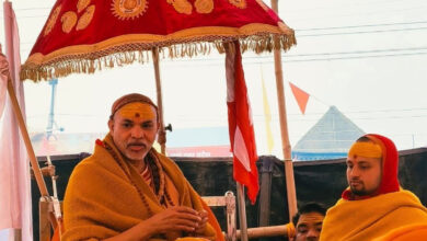 शंकराचार्य स्वामी अविमुक्तेश्वरानंद के अपमान के विरोध में आज सनातनी समाज का उग्र प्रदर्शन