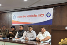 मालवीय रोड को ”नो वेंडर जोन” घोषित करने की उठी मांग, चेंबर भवन में हुई बैठक