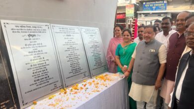 आंगनबाड़ी भवनों के निर्माण सहित 1 करोड़ के विकास कार्यो का महापौर व विधायक सोनी ने किया भूमिपूजन व लोकार्पण