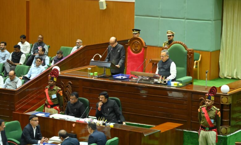 राज्यपाल डेका ने छत्तीसगढ की 6 वीं विधानसभा के अष्टम् सत्र को संबोधित किया राज्यपाल डेका ने छत्तीसगढ की 6 वीं विधानसभा के अष्टम् सत्र को संबोधित किया