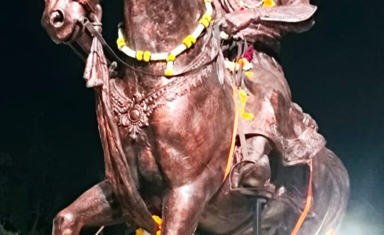 टाटीबंध से तात्यापारा तक भगवामय मार्ग पर जय शिवाजी, जय भवानी की गूंज