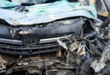 ट्रेलर को ओवरटेक करने के दौरान युवकों की कार दूसरी गाड़ी से टकराई, 2 ग्रामीणों की मौत, 5 घायल