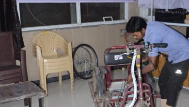 संवेदनशील नवाचार दिव्यांगजनों के उपकरण मरम्मत के लिए पहला दिव्यांग गैरेज रायपुर में