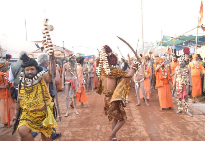 राजिम कुंभ कल्प में महाशिवरात्रि पर आस्था, परंपरा और शौर्य का दिखा अद्भुत संगम राजिम कुंभ कल्प में महाशिवरात्रि पर आस्था, परंपरा और शौर्य का दिखा अद्भुत संगम
