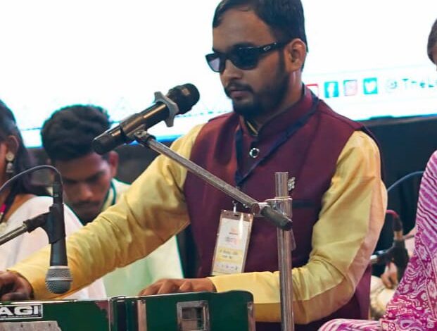 दृष्टि दिव्यांगता पर संकल्प की जीत: आत्मनिर्भरता की मिसाल बने श्री अभिनंदन