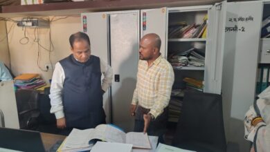 जिला कलेक्टर औचक निरीक्षण करने पहुंचे मंदिर हसौद के दफ्तरों व स्कूलों में