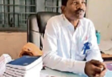 सरकारी हायर सेकेंडरी स्कूल में शिक्षक ने बांटे बाइबिल की प्रति, कारण बताओ नोटिस जारी