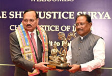 मुख्यमंत्री साय ने भारत के मुख्य न्यायाधीश न्यायमूर्ति सूर्यकांत का किया आत्मीय स्वागत