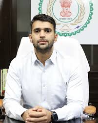 खनिज प्रभावित वनांचल क्षेत्रों में शिक्षा-स्वास्थ्य ढांचे को मिलेगा नया आधार – कलेक्टर खनिज प्रभावित वनांचल क्षेत्रों में शिक्षा-स्वास्थ्य ढांचे को मिलेगा नया आधार – कलेक्टर