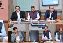 मुख्य सचिव ने रेल परियोजनाओं की समीक्षा की