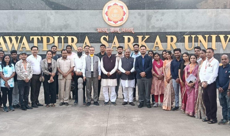 योग से सशक्त होगा युवा वर्ग, शिक्षा के साथ स्वास्थ्य भी आवश्यक : सिन्हा योग से सशक्त होगा युवा वर्ग, शिक्षा के साथ स्वास्थ्य भी आवश्यक : सिन्हा