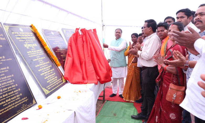 मंत्री कश्यप ने नारायणपुर में 65 करोड़ 96 लाख से अधिक के विकास कार्यों का किया भूमिपूजन