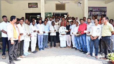 उपमुख्यमंत्री शर्मा ने कबीर कुटियों को वाद्ययंत्रों के लिए 4.25 लाख का किया वितरण