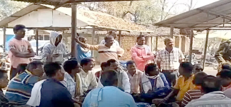 भैंसमुंडी के बाद जामगांव में 4 परिवारों के 14 सदस्यों ने ईसाई धर्म छोड़कर मूल धर्म में की वापसी