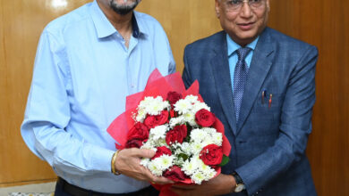 राज्यपाल डेका से राज्य उपभोक्ता विवाद प्रतितोष आयोग के अध्यक्ष चौरडिय़ा ने की सौजन्य भेंट