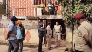 बुजुर्ग ने पहले पत्नी को उतारा मौत के घाट, फिर स्वयं लगा ली फांसी