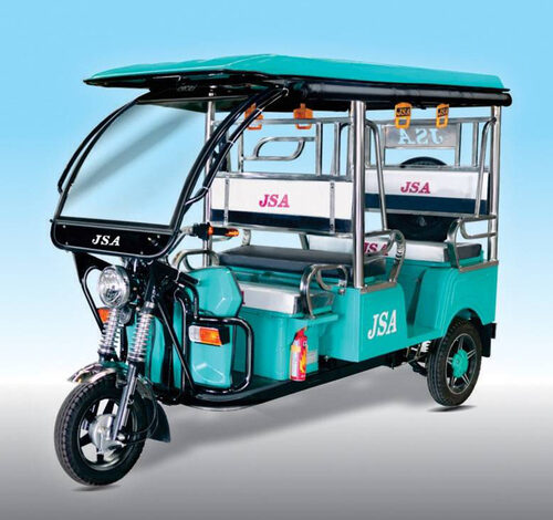 महिला निर्माण श्रमिकों को ई-रिक्शा क्रय हेतु दी जाने वाली अनुदान राशि एक लाख से बढ़कर हुई डेढ़ लाख