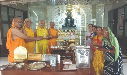 देवाधीदेव 1008 श्री पद्मप्रभु भगवान का मोक्ष दिवस मनाया गया