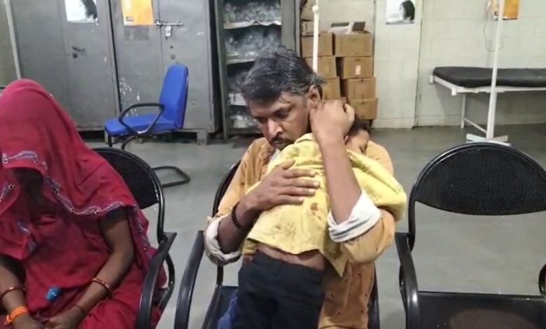 पागल कुत्ते ने पाटी नगर में 4 लोगों पर हमला किया, बच्ची भी जख्मी