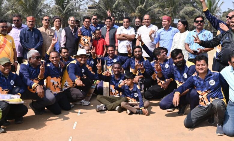 खेल आपसी सद्भाव, अनुशासन और टीम भावना को मजबूत करने का सशक्त माध्यम-राजस्व मंत्री वर्मा खेल आपसी सद्भाव, अनुशासन और टीम भावना को मजबूत करने का सशक्त माध्यम-राजस्व मंत्री वर्मा