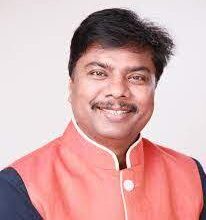 भाजपा सरकार का बजट समाज के लिए है, जबकि कांग्रेस सरकार के बजट एक परिवार के लिए रहे : कश्यप भाजपा सरकार का बजट समाज के लिए है, जबकि कांग्रेस सरकार के बजट एक परिवार के लिए रहे : कश्यप