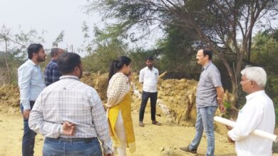 अमलीडीह नाले में अतिक्रमण पर चला प्रशासन का बुलडोजर