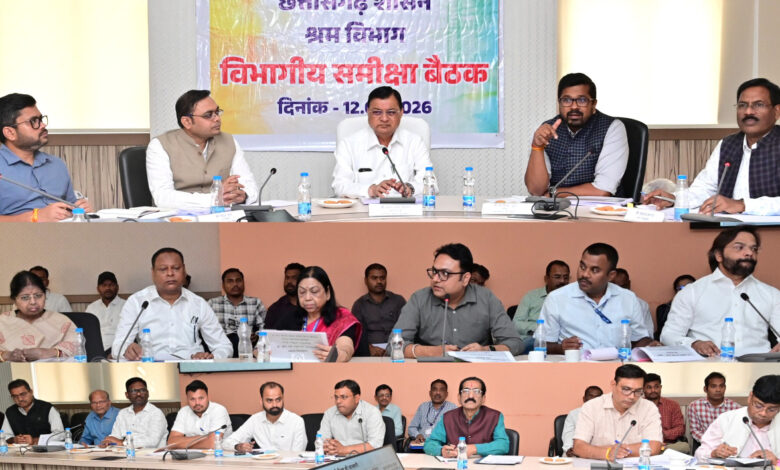 श्रम मंत्री देवांगन ने ली श्रम विभाग की मैराथन समीक्षा बैठक, दिए आवश्यक निर्देश