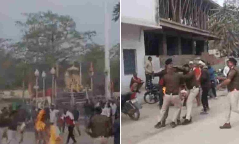 कांग्रेस का जोरदार प्रदर्शन, पुतला दहन के दौरान अफरा-तफरी कांग्रेस का जोरदार प्रदर्शन, पुतला दहन के दौरान अफरा-तफरी