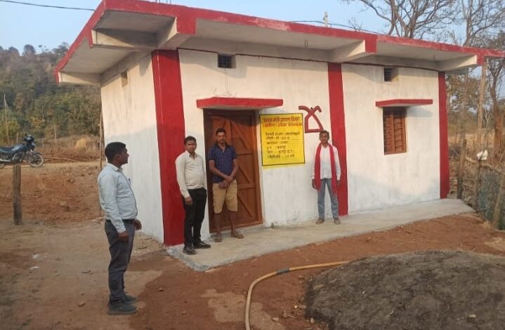 अकालू की जिंदगी आई बदलाव प्रधानमंत्री आवास योजना ग्रामीण से