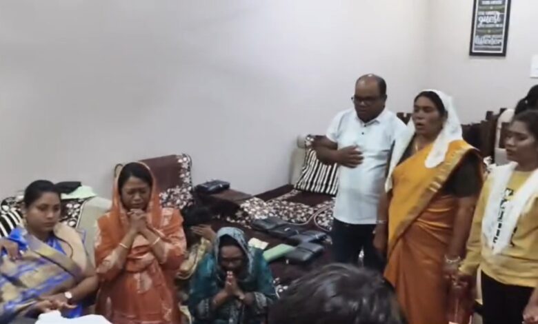 सूर्या विहार में कथित धर्मांतरण, बजरंग दल की शिकायत पर कार्रवाई सूर्या विहार में कथित धर्मांतरण, बजरंग दल की शिकायत पर कार्रवाई