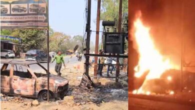 शॉर्ट सर्किट से आग लगी, कार और कचरा जलकर राख शॉर्ट सर्किट से आग लगी, कार और कचरा जलकर राख