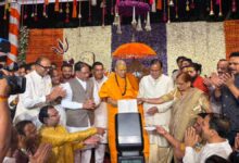 मुख्यमंत्री साय ने स्वामी कैलाशानंद गिरी से लिया आशीर्वाद