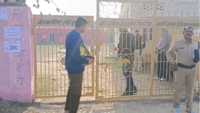 दतिया में 10वीं-12वीं परीक्षा समय पर पहुंचने पर भी छात्र को प्रवेश नहीं मिला