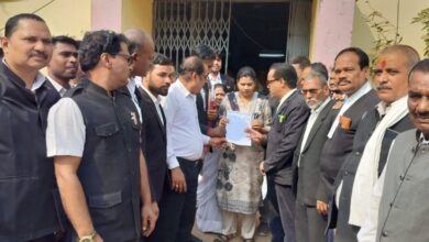 एसडीएम की कार्यप्रणाली से नाराज़ अधिवक्ता, पूर्णकालिक एसडीएम की मांग