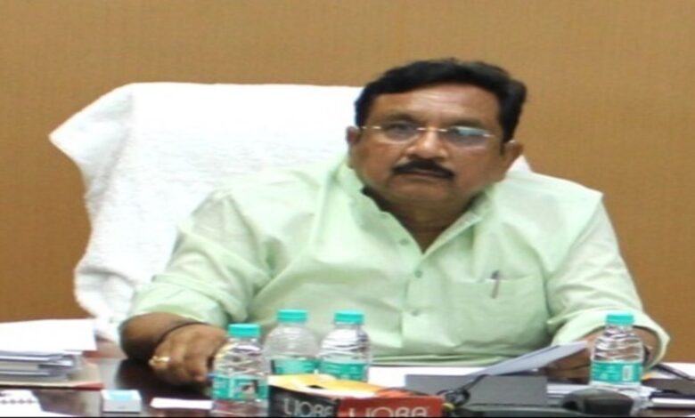 एसआईटी की सिफारिश के बावजूद मंत्री के खिलाफ कोई निर्णय नहीं