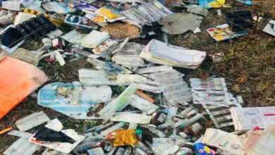 हनुमान मंदिर के पास मेडिकल अपशिष्ट का ढेर, स्वास्थ्य और पर्यावरण पर संकट