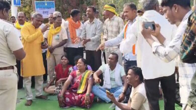 आदिवासी छात्र राघव की मौत पर आक्रोश, NH-130C पर चक्काजाम आदिवासी छात्र राघव की मौत पर आक्रोश, NH-130C पर चक्काजाम