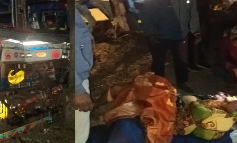 सड़क हादसा बनारस जा रही यात्री बस दुर्घटनाग्रस्त, कई श्रद्धालु घायल