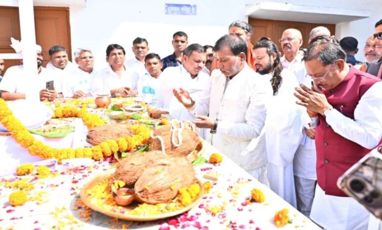 मुख्यमंत्री साय ने रायपुर से गिरौदपुरी तक विशाल सतनाम सद्भाव पदयात्रा का शुभारंभ किया