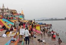 माघ पूर्णिमा पर मां नर्मदा में श्रद्धालुओं ने लगाई पवित्र स्नान